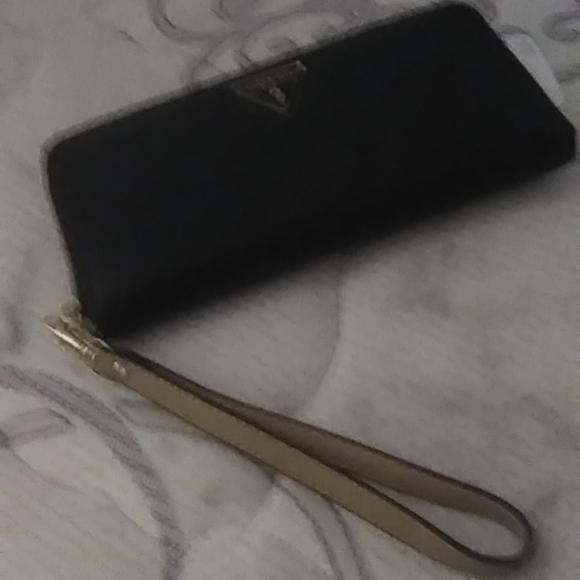 Guess clutch - Picture 2 of 2